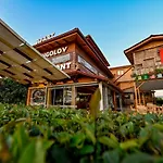 Dufa Apartahotel 4*
